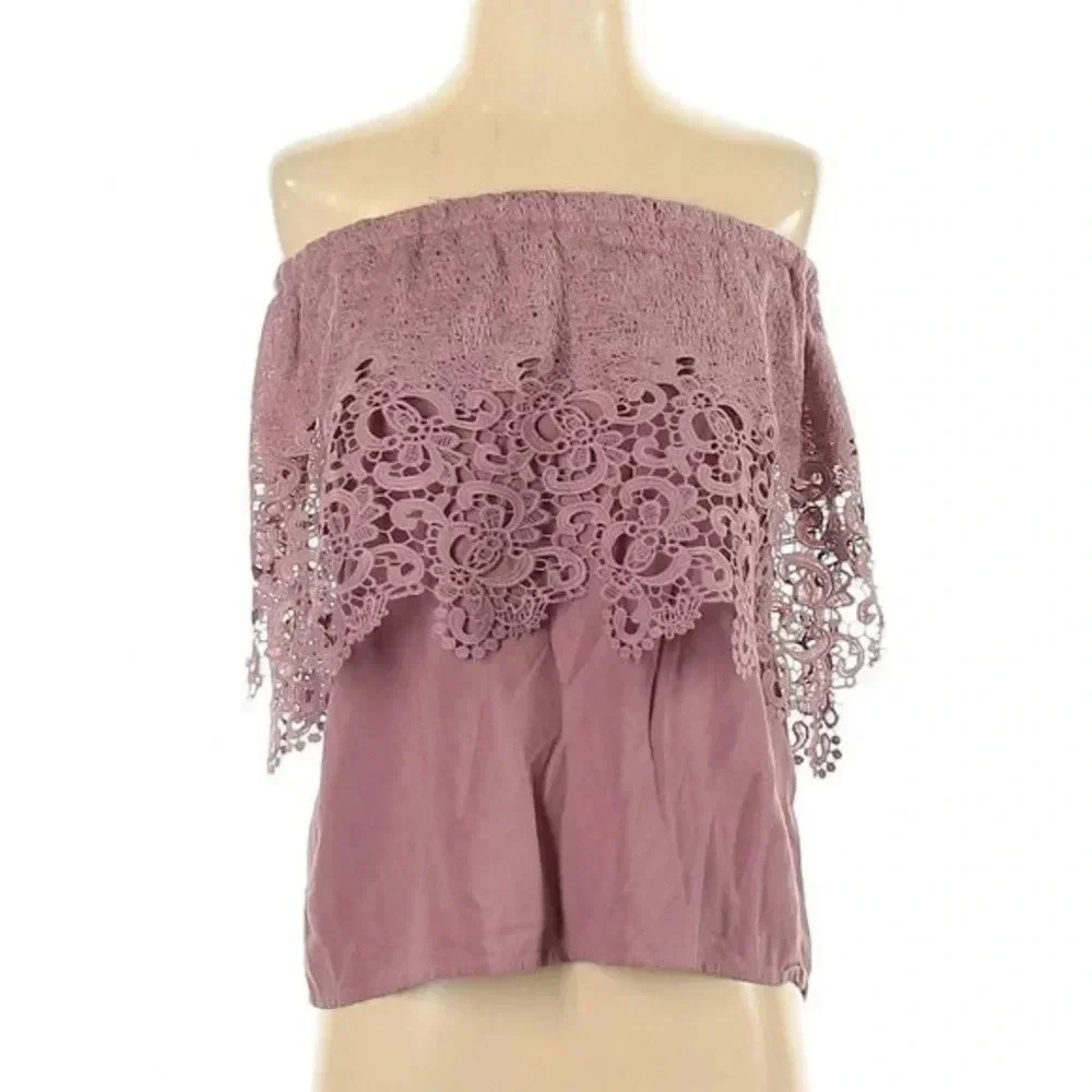 Charlotte Russe Sleeveless Blouse in Mauve